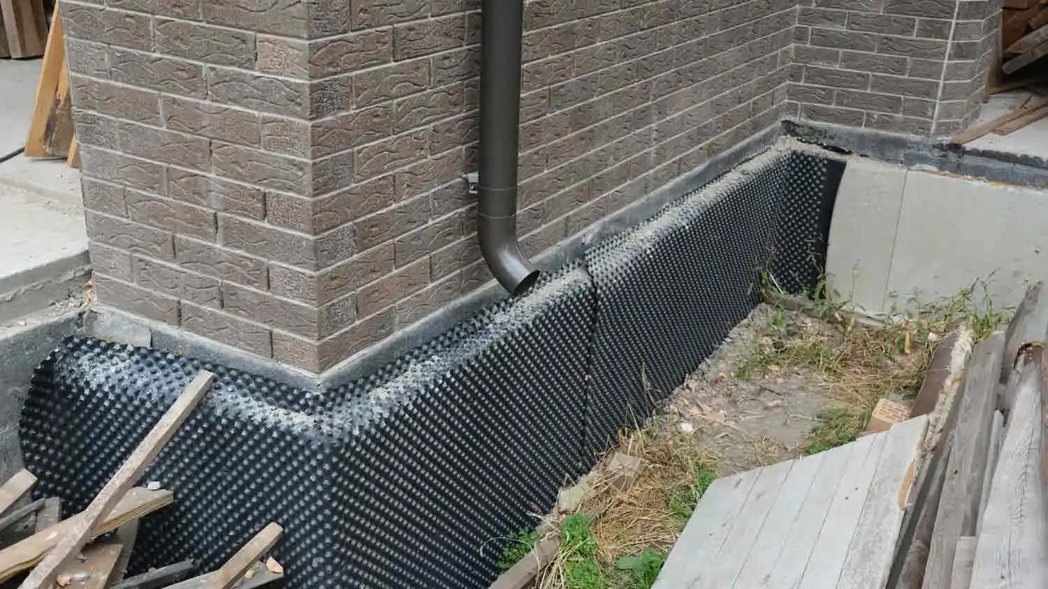 Exterior foundation waterproofing membrane application – Foundation Pro Dallas